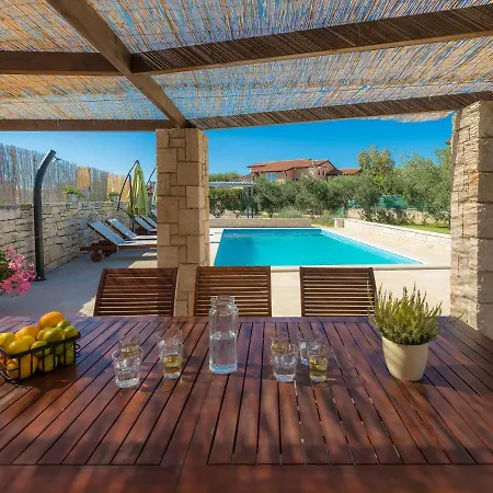 Debora By Interhome *